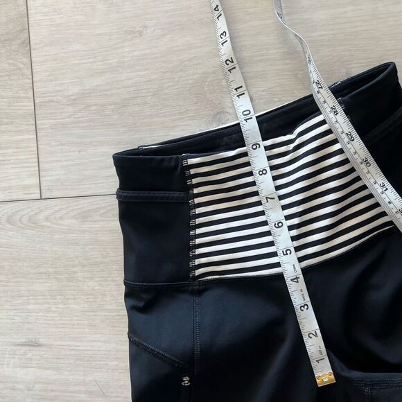 Lululemon Run: Ice Queen Pant Black White Stripes Flare Leg Size 2 - Picture 5 of 10